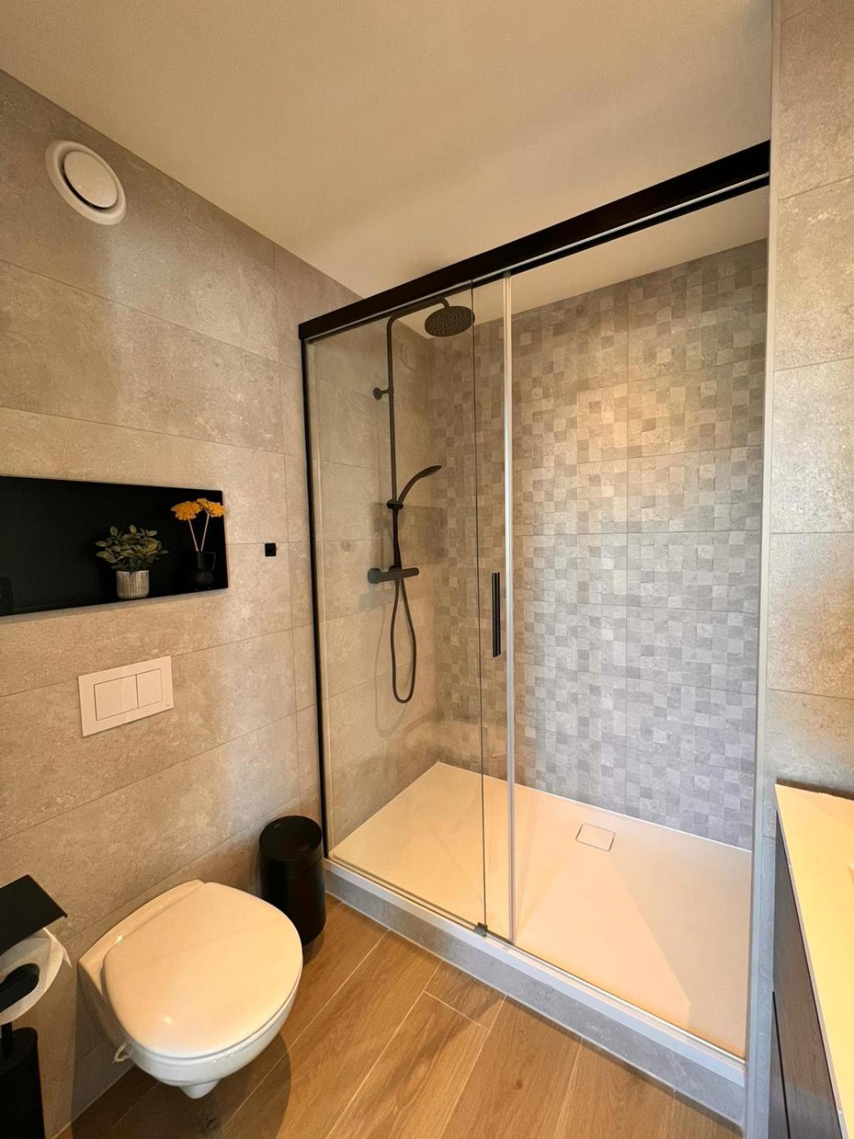 Inova Guesthouse Гасселт Екстер'єр фото